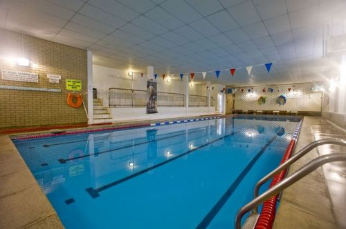 Eastbourne Boarding School<br>La piscina