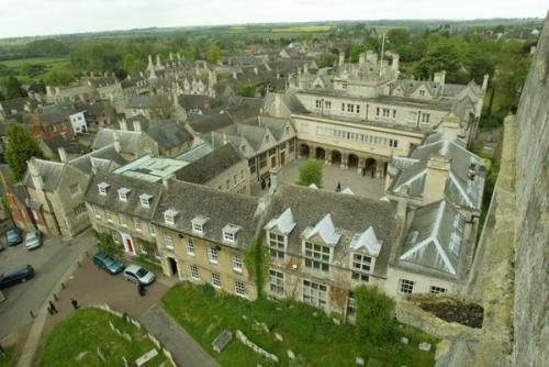 Oundle Boarding School<br>College