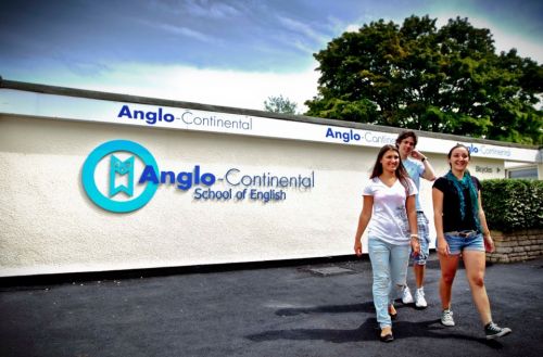 Anglo-Continental <br>Esterno scuola