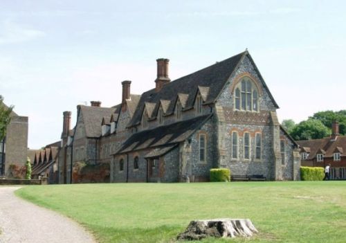 Bradfield Boarding School<br>La Boarding School