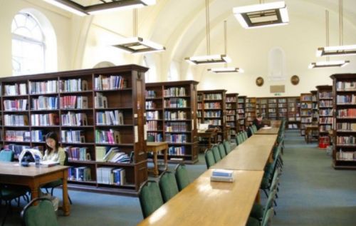 Regent's University <br>Biblioteca