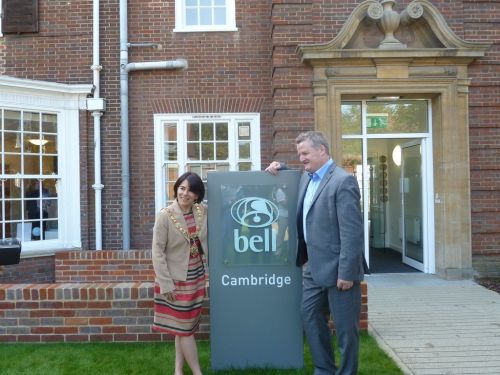 Bell Cambridge <br>La Scuola