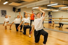 clayesmore_dance