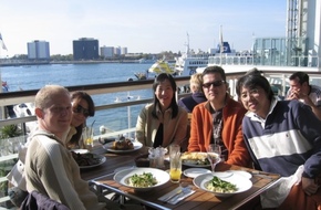 LSI_Portsmouth___studenti_fuori