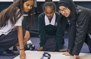 Lynfield_robotics_girls Lynfield_robotics_girls