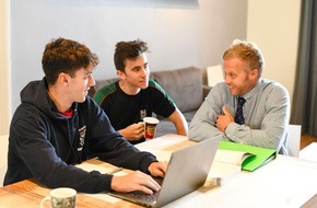 plymouthcoll_3