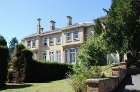 maryhare_1_1 maryhare_1_1