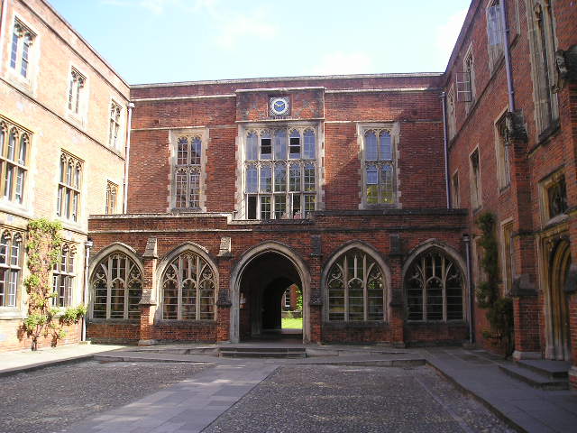 Winchester_Flint_Court__classroom_block_