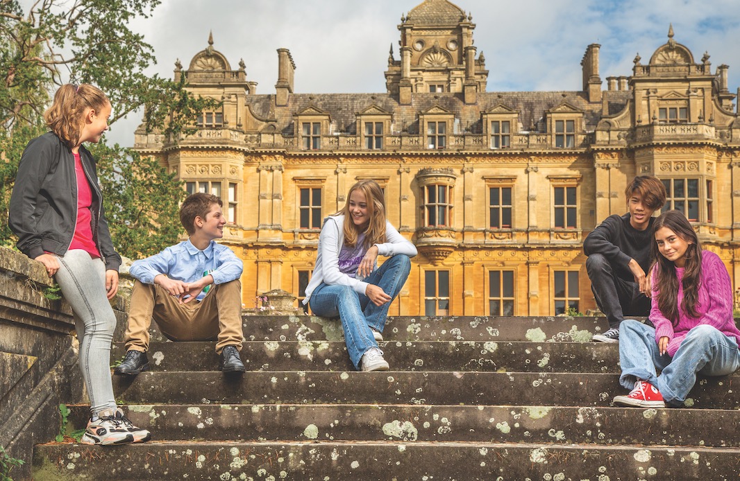 westonbirt_students_in_front_of_the_school